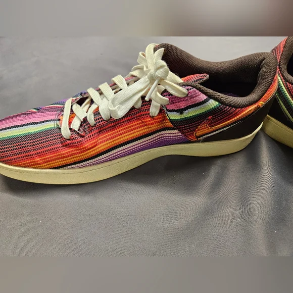 Size 11 - Nike Kobe 8 NSW Lifestyle LE Mexican Blanket Sneaker - Picture 3 of 10